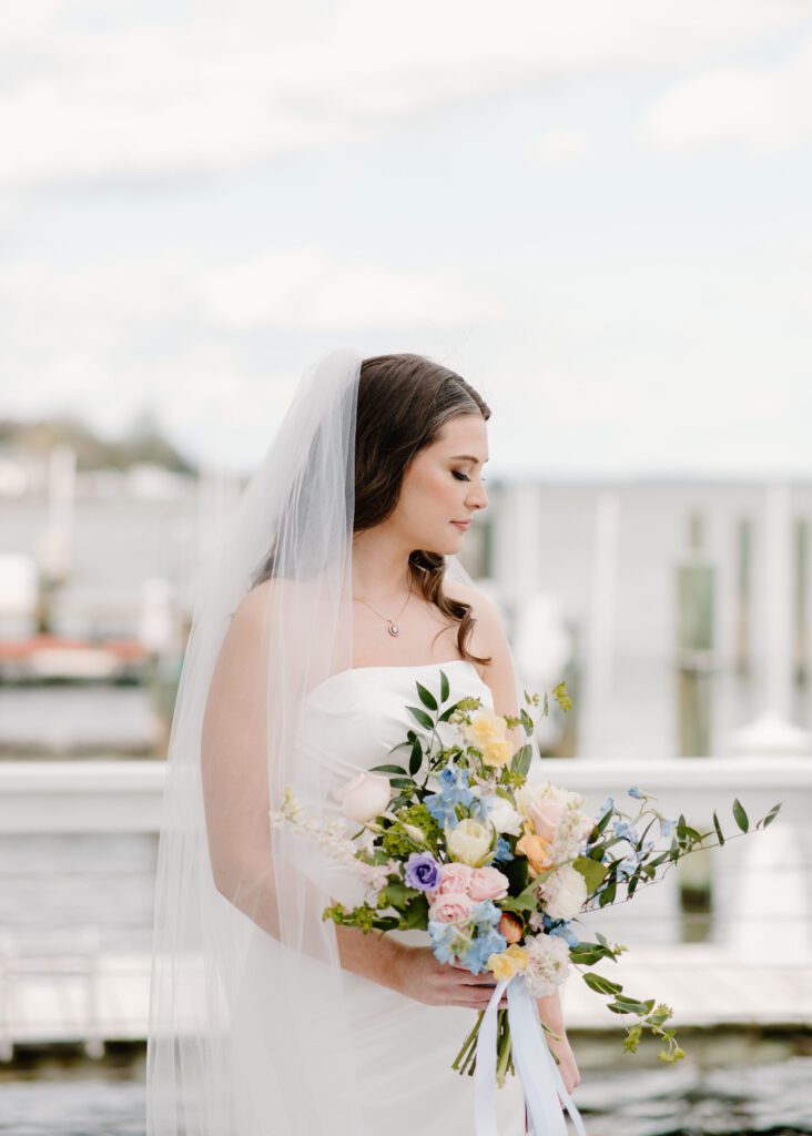 outdoor spring wedding photos on the eastern shore