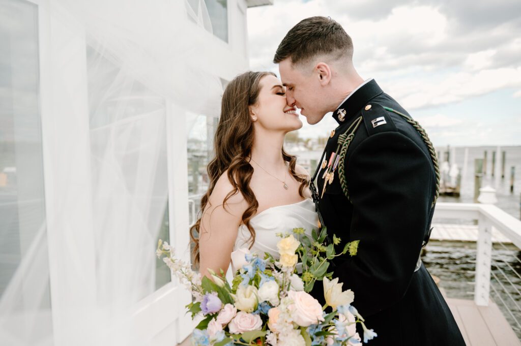 outdoor spring wedding photos on the eastern shore