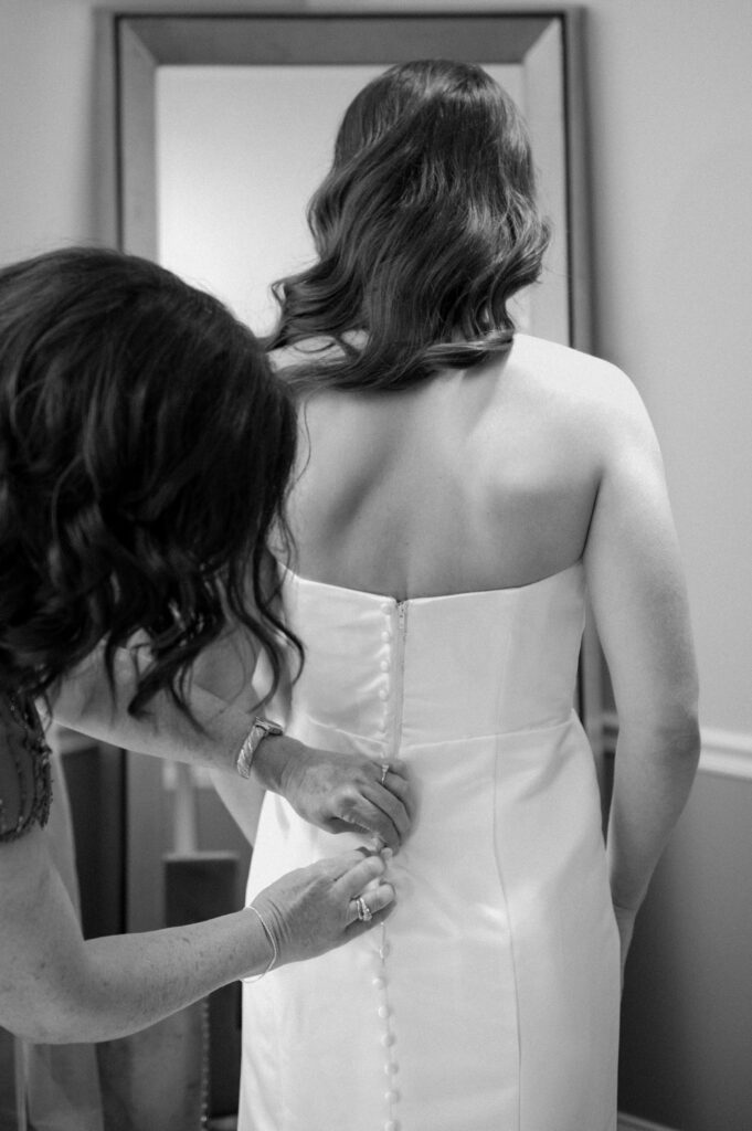 Waterfront Wedding in Maryland at The Anchor Inn