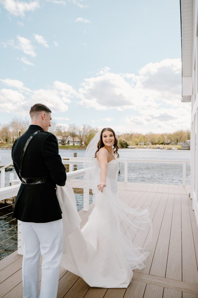 outdoor spring wedding photos on the eastern shore