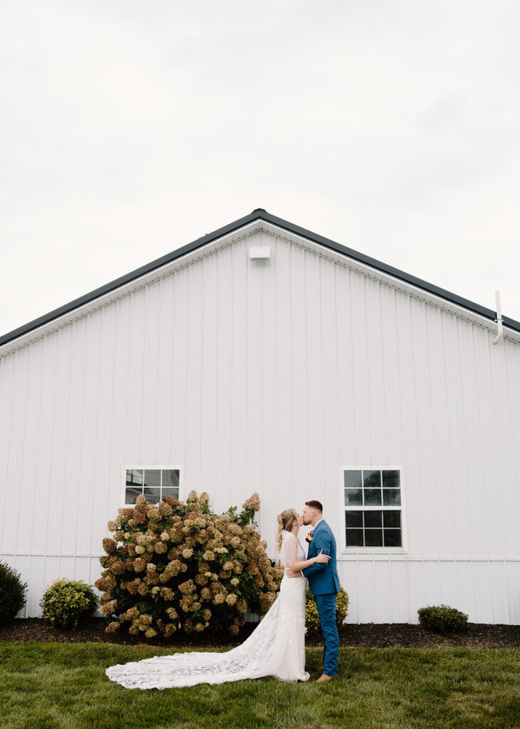 rustic fall wedding colors and ideas in delaware