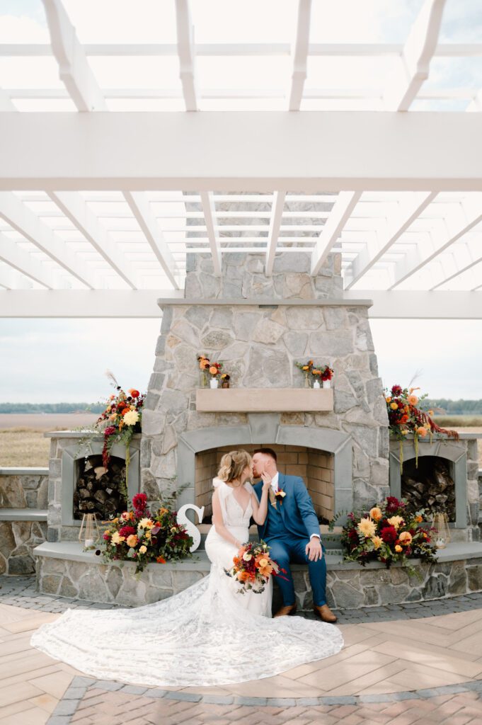 modern wedding photos in delaware with fall colors and rustic details