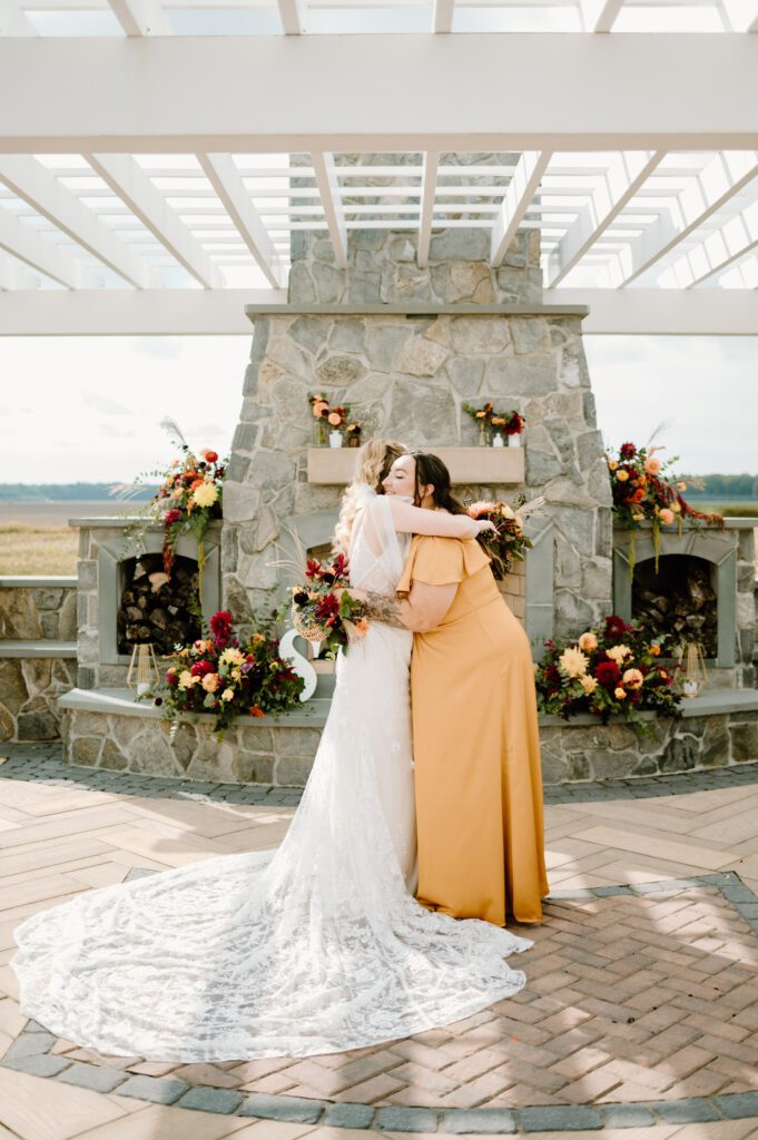 modern wedding photos in delaware with fall colors and rustic details