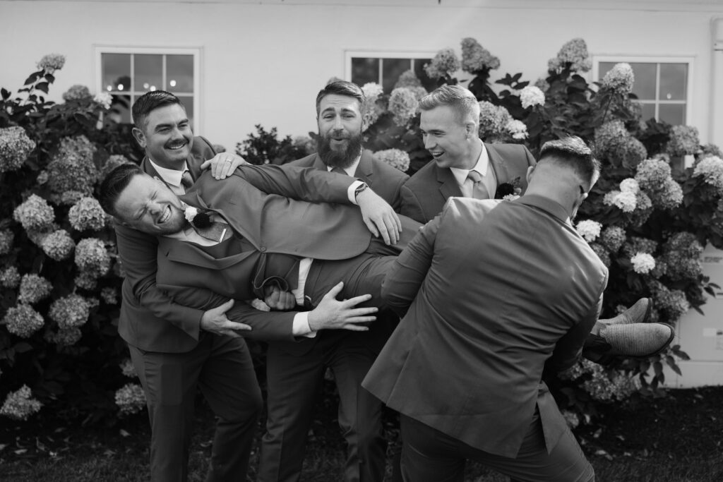 modern wedding photos in delaware with fall colors and rustic details