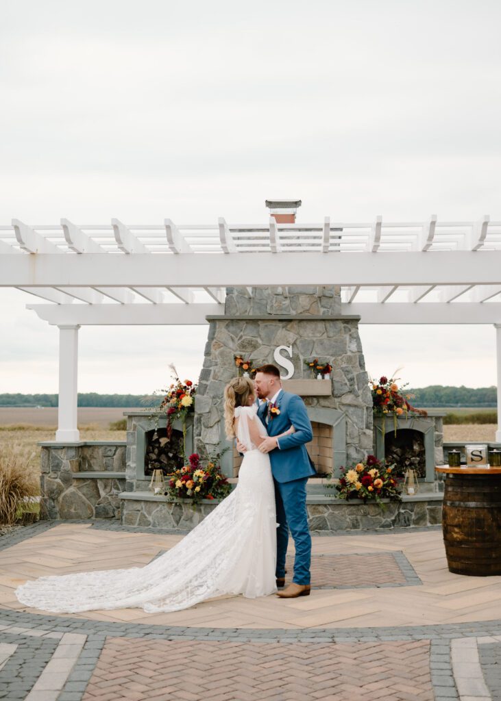 documentary style wedding photography fall wedding photos