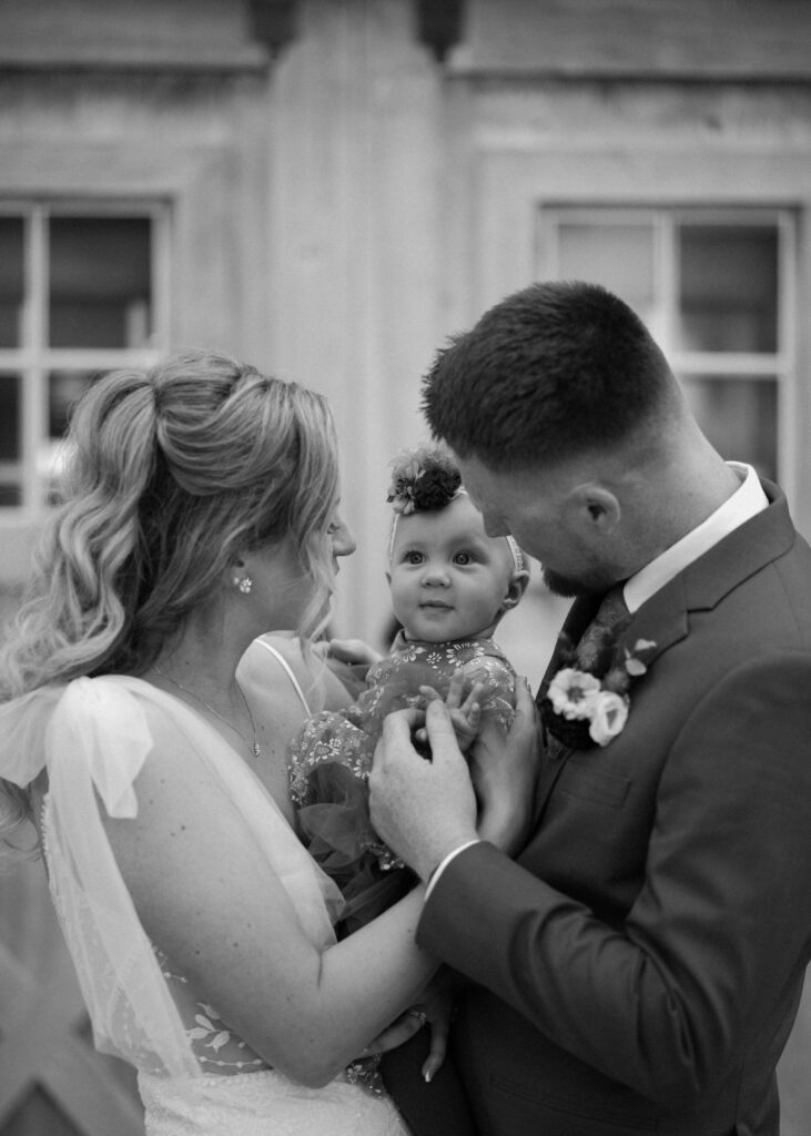 timeless and romantic bride and groom photos at delaware wedding venue