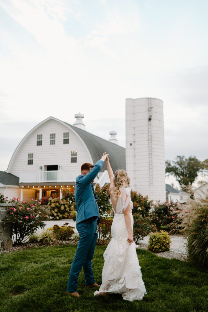 Rustic Fall Wedding at Vanderwende Acres // The Shaffers