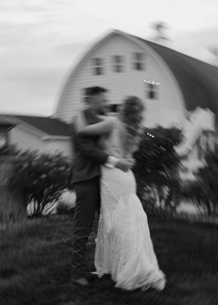 timeless and romantic bride and groom photos at delaware wedding venue