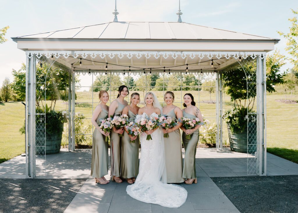bridesmaids portraits in the summertime