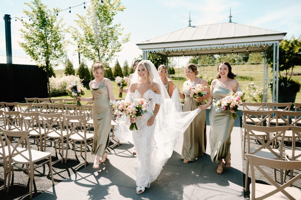bridesmaids portraits in the summertime
