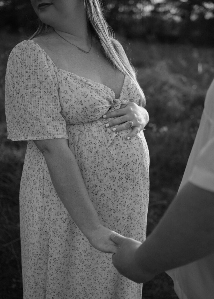 field maternity photos pregnancy photos