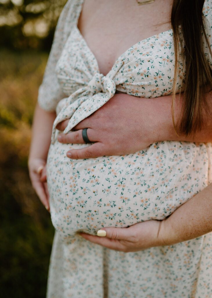 field maternity photos pregnancy photos