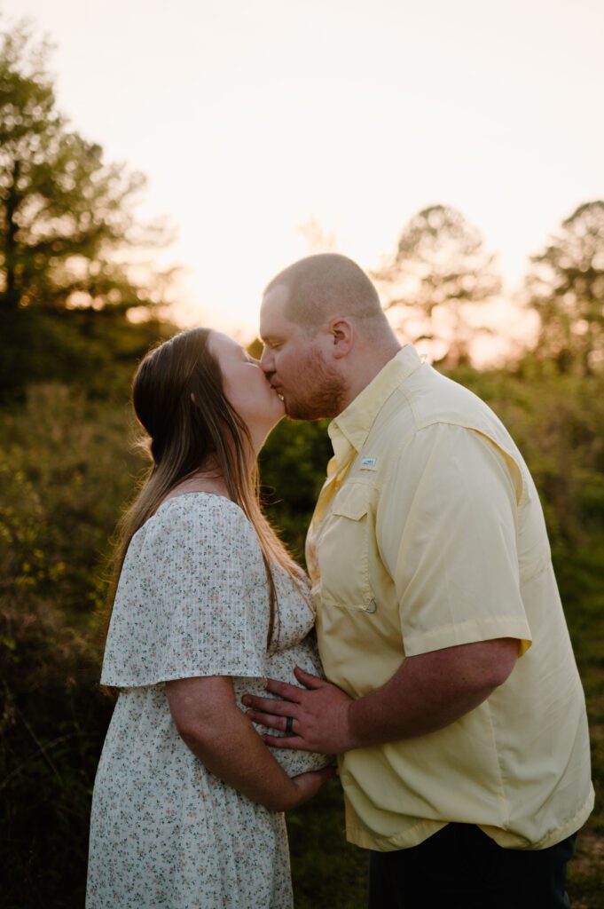 golden hour spring maternity photos in maryland