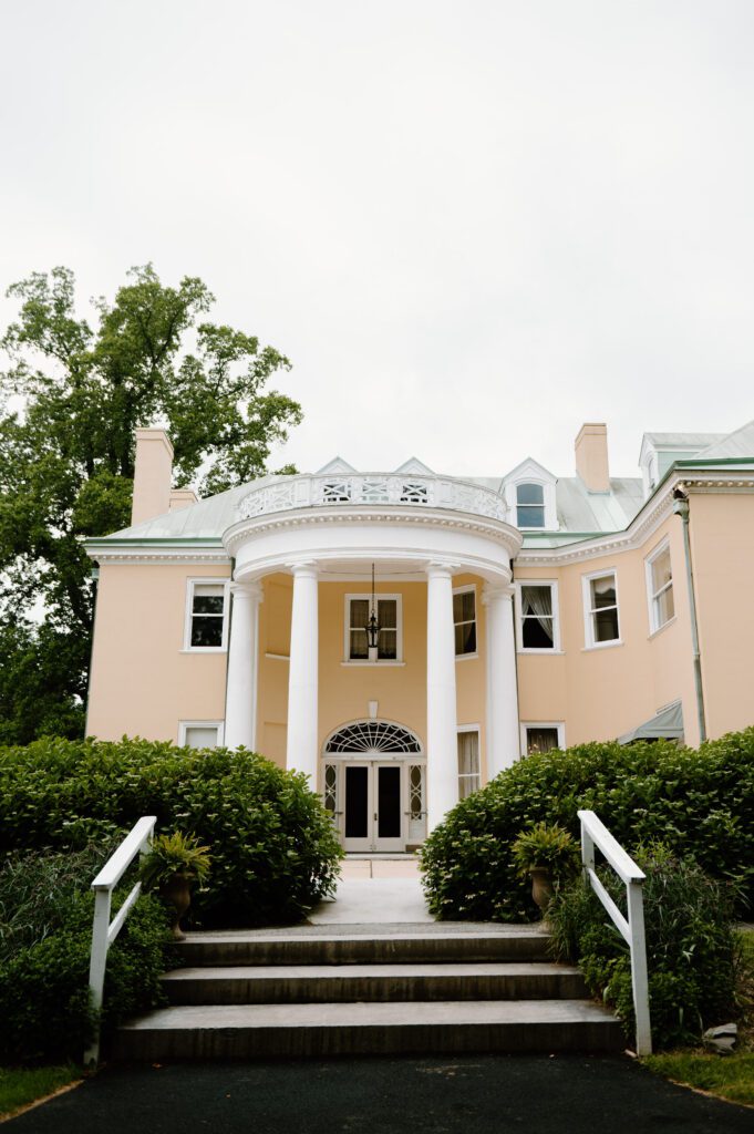delaware wedding venue outdoors timeless elegant