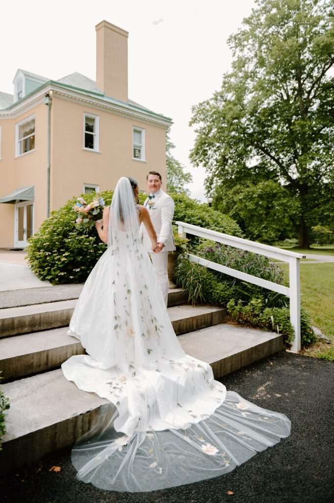 bride and groom photos elegant and romantic