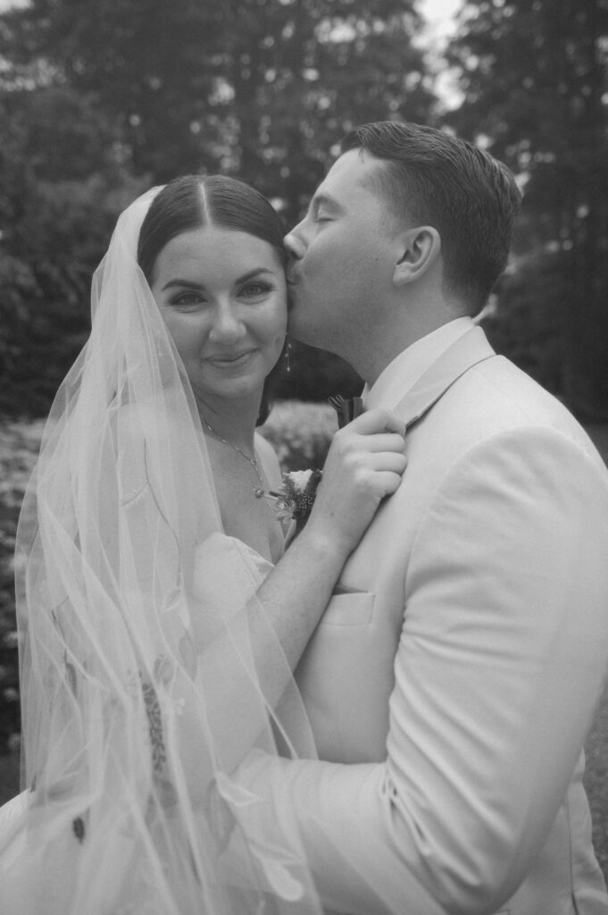 Bellevue Hall Garden Party Wedding with Timeless Elegance // The Weisers