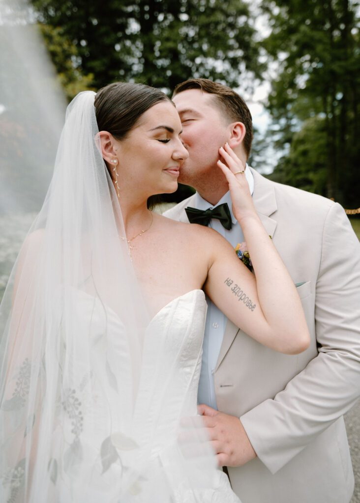 wedding veil photos bride and groom romantic